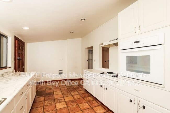Photo - 201 Meadowlark Ln