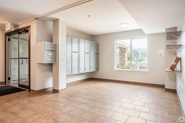 The Residences at 843 Oak
