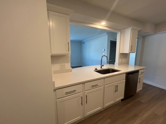 Peakland Apartments