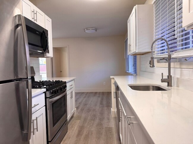 Photo - 110 Montoya Dr House