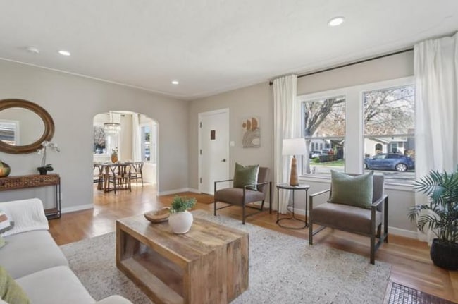 Photo - 536 S Frances St