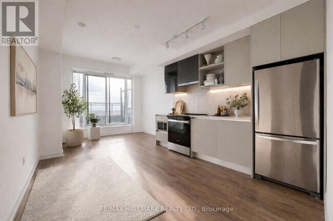 Photo - 405 Dundas St W Unit 329