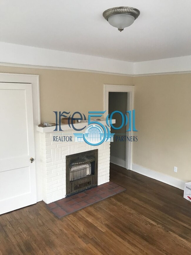 Photo - *New Price* Newly Renovated Immaculate Condo In Hillcrest!!!!! Just Blocks from UAMS!!