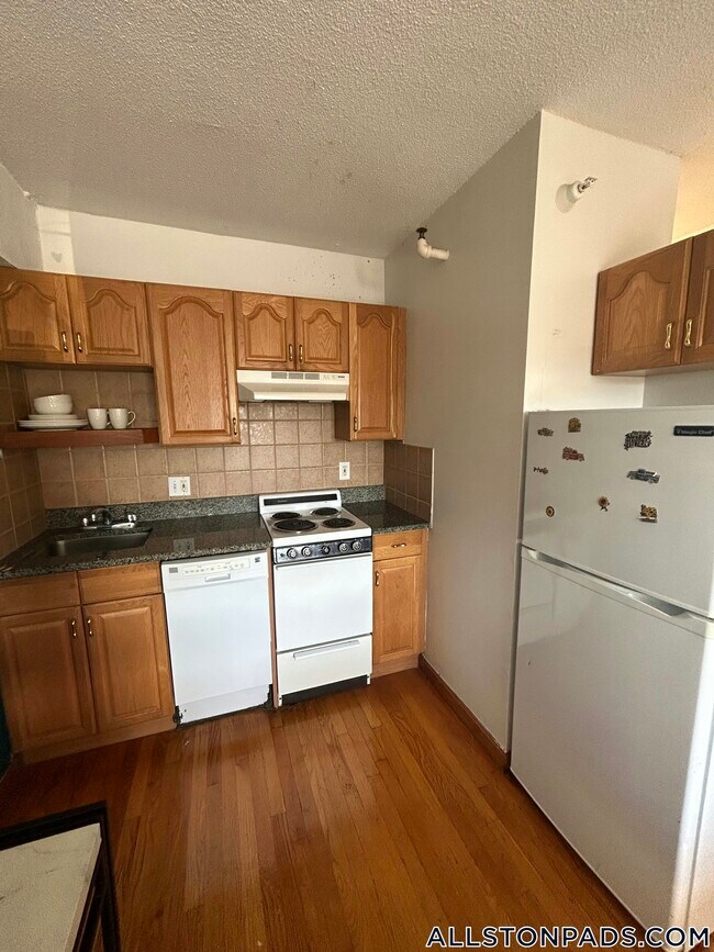 Photo - 1110 Commonwealth Ave Unidad 501