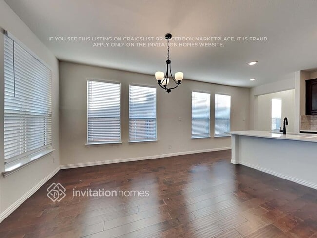 Photo - 1504 Smoke Signal Ln