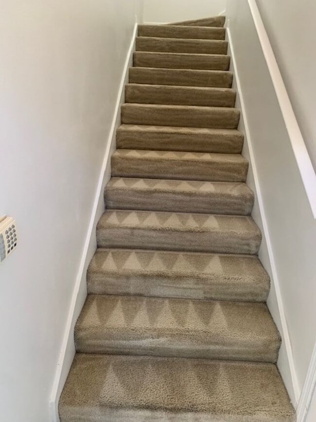 Building Photo - Condo for rent