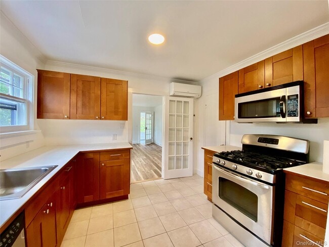 Photo - 2835 Harbor Ln