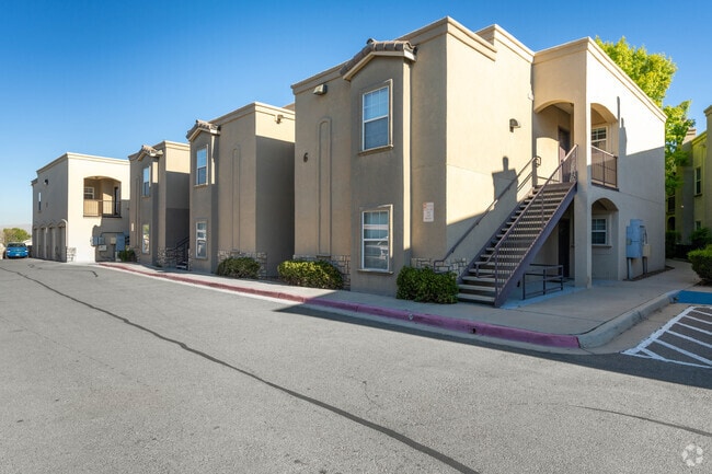 Summerstone Apartments Homes