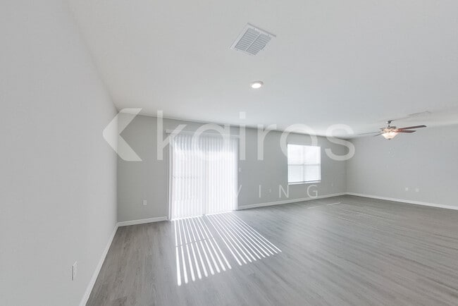 Photo - 8621 SW 43rd Ter