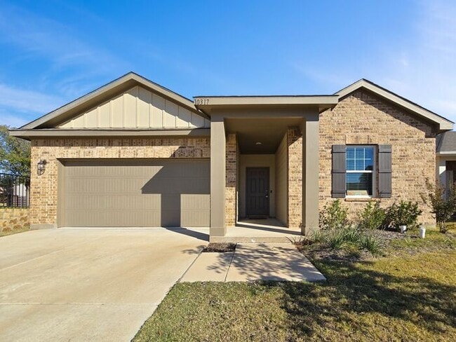 Building Photo - 3BR House • 2-Car Garage • In-Unit Washer/Dryer in Crowley