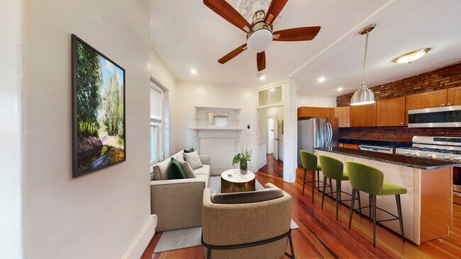 Photo - 3 Mark St Unit #2