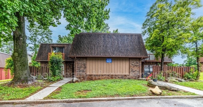 Building Photo - 9124 Woodpark Ln NW