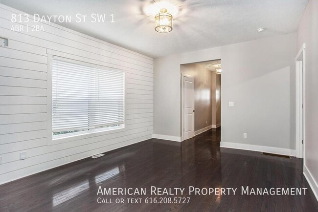 Photo - 813 Dayton St SW