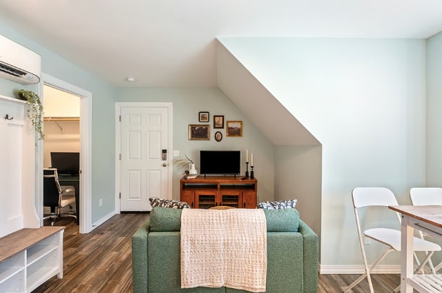 Photo - 1041 NW Connell Ave