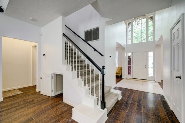 Photo - 13710 Wheatbridge Dr