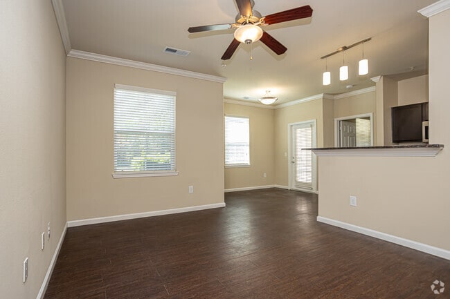 1BR, 1BA - 800SF - Palmetto Greens