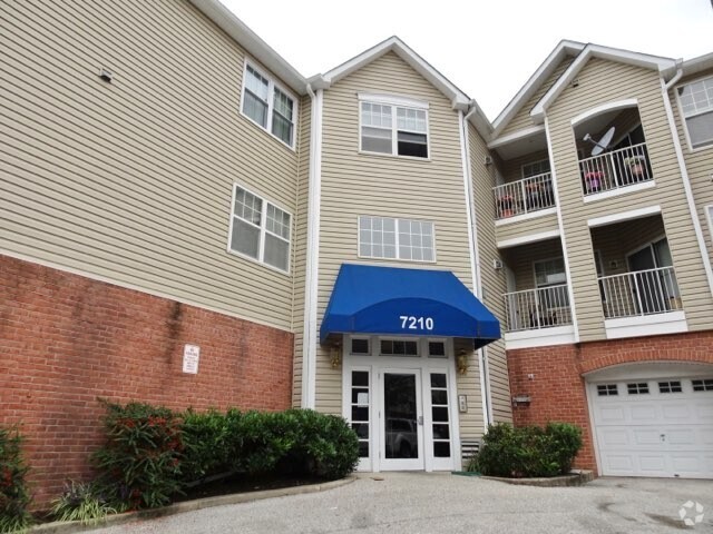 Building Photo - 7210 Bogley Rd Rental