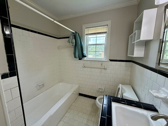 Photo - 325 Homewood Ave