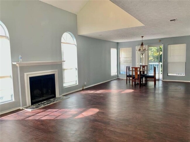 Photo - 1310 Hampton Hill Ct