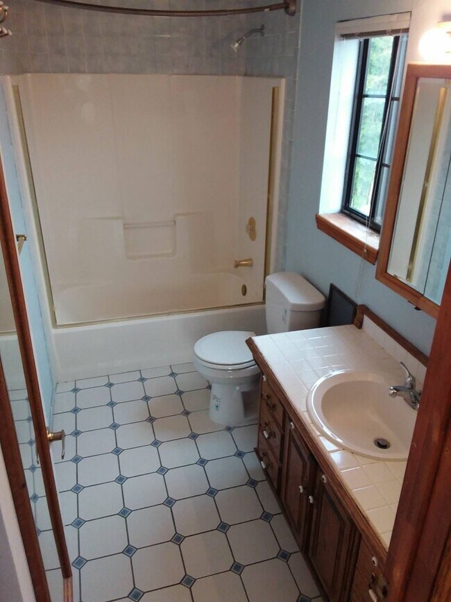 Photo - 121-123 Poole St Unit 123 Poole Street #A