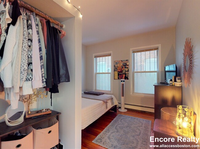 Photo - 32 S Huntington Ave Unidad 1