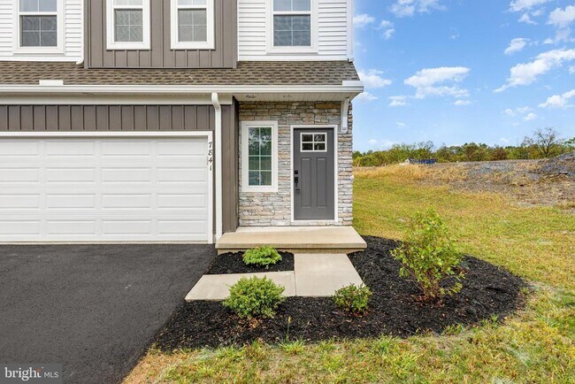 Photo - 7841 Briarwood Dr