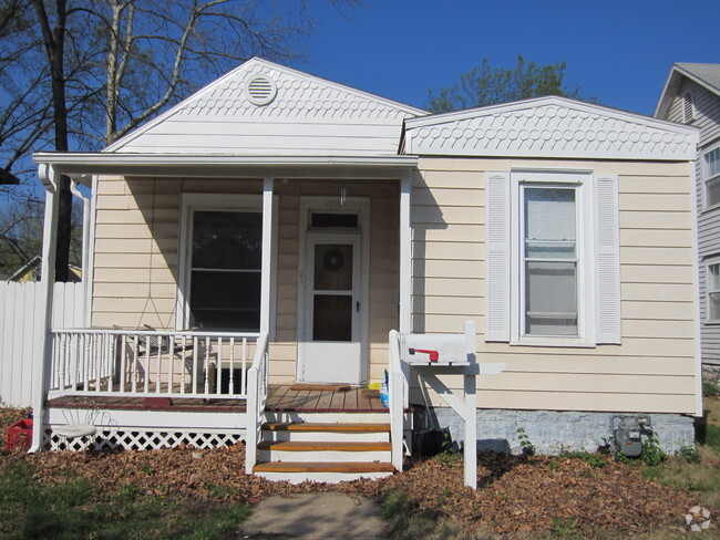 Building Photo - 1705 Vermont St Unit 1 Rental