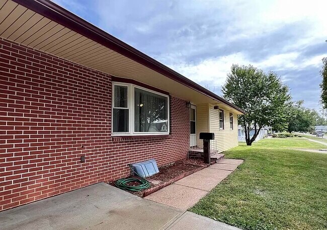 Photo - 2509 Washington St