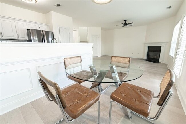 Photo - 2070 Cabela Dr