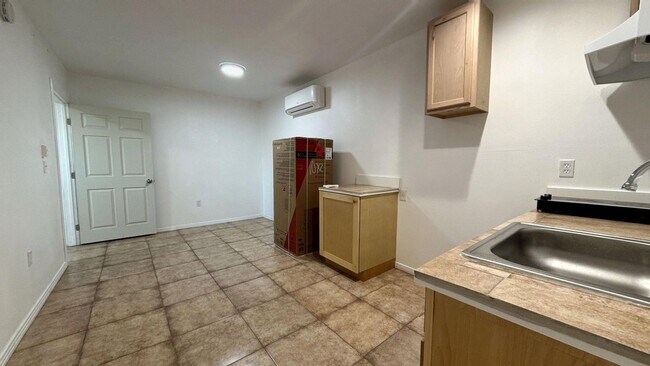 Photo - 1496 Belle St Apartment