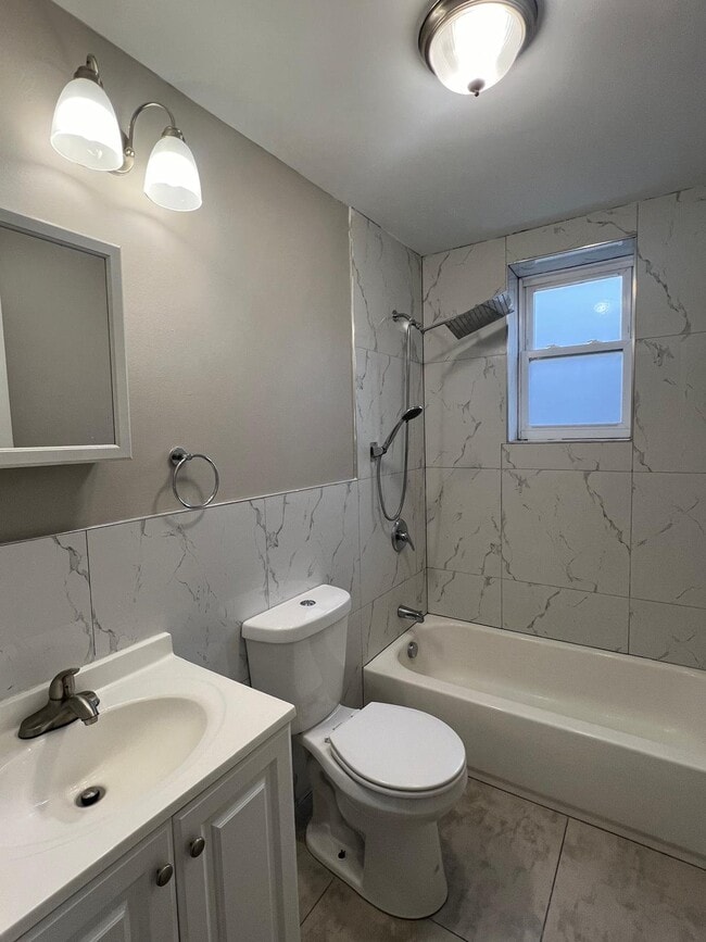 Photo - 58 Steuben St Unidad 18