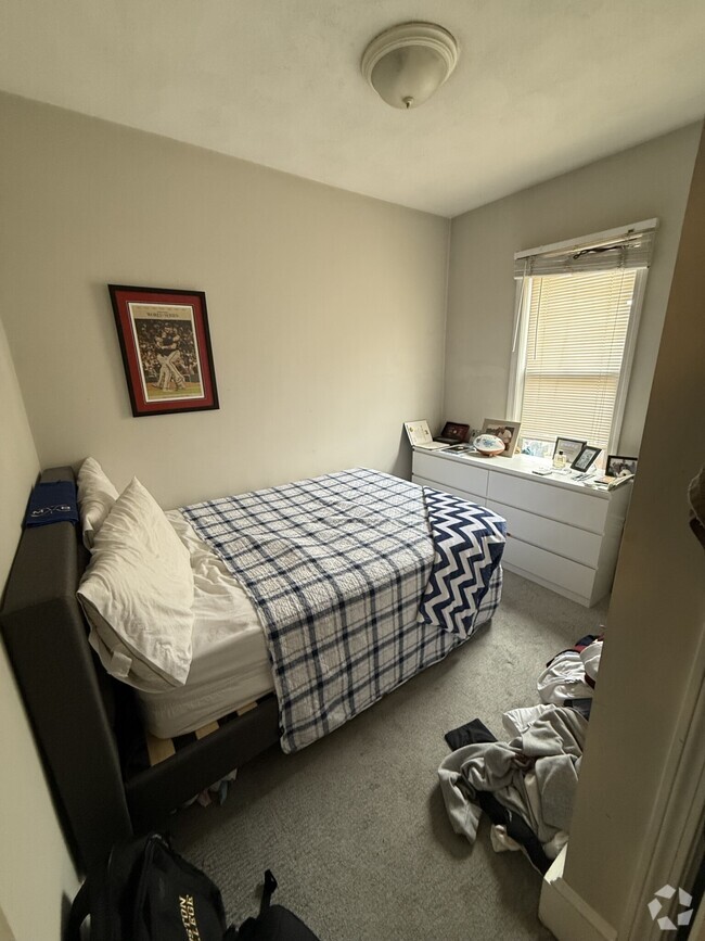 Building Photo - 190 L St Unit #2 Rental