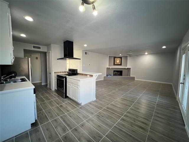 Photo - 1911 Primrose Ln