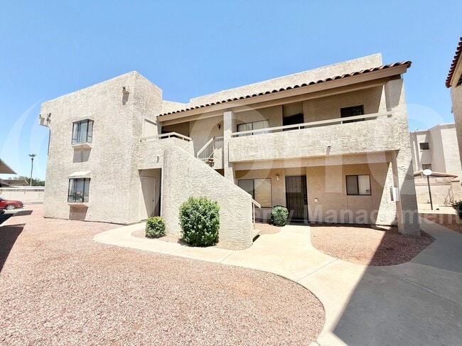 Building Photo - 11666 N 28th Dr Rental