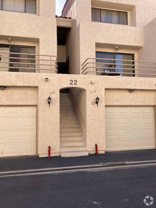 Building Photo - Large Condo located in Laughlin Bay!!