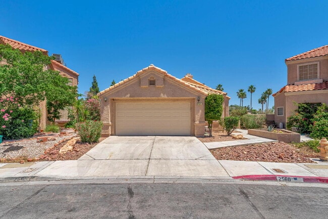 Building Photo - Single Story 3 bedroom and 2 bath home.