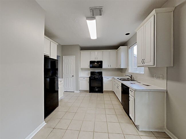 Photo - 9003 Cypress Square Dr
