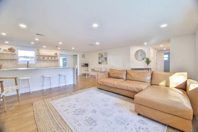 Kitchen/Living room - 2249 Grove St
