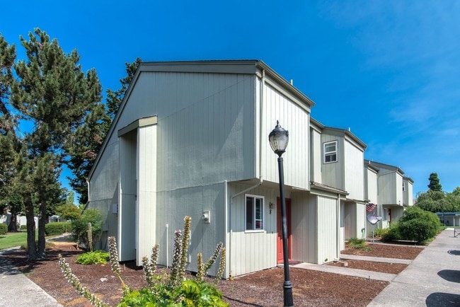 Photo - Meadowlawn Apartments