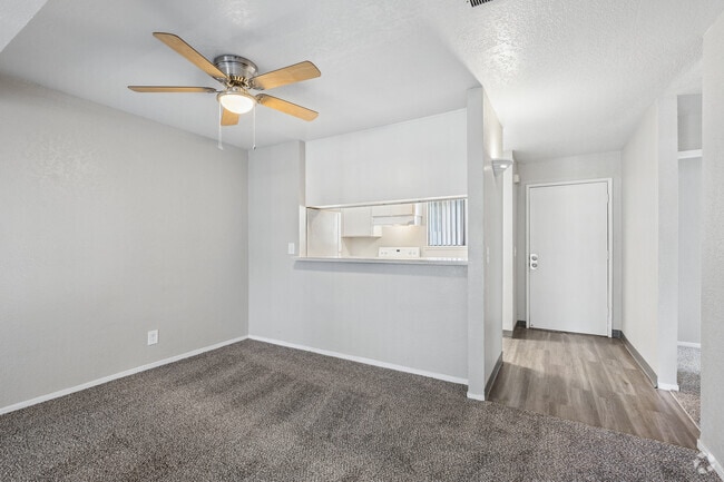 2BR, 1BA - 900SF - Dining Room