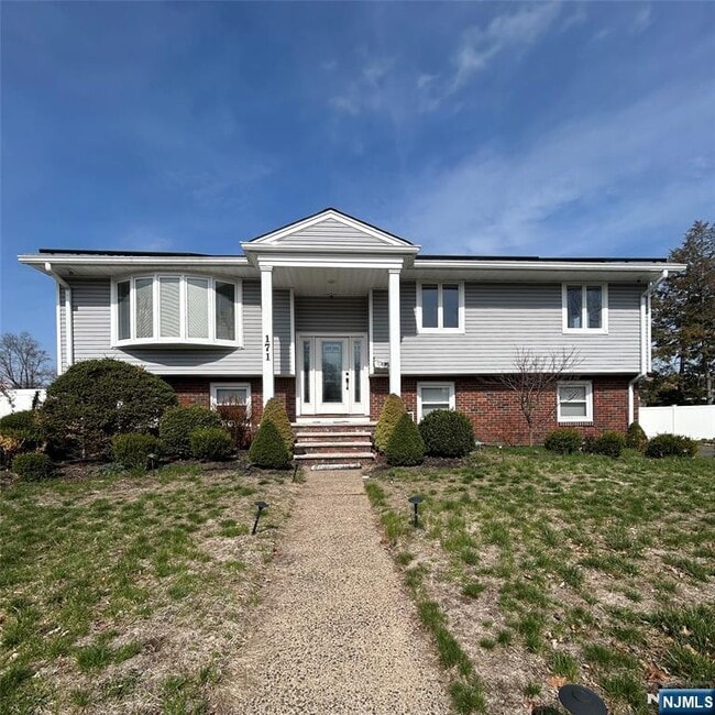 Building Photo - 171 Truman Terrace