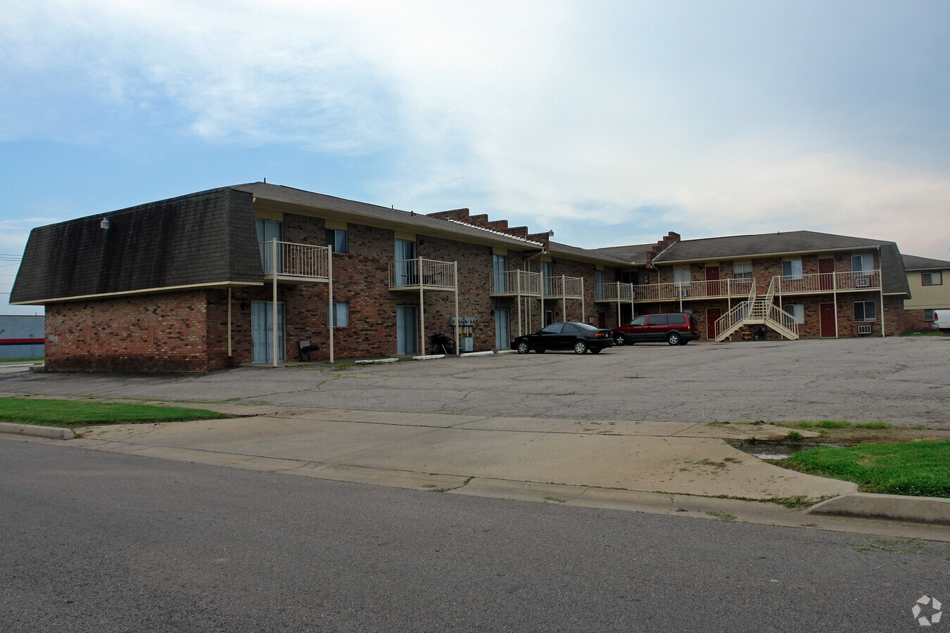 Photo - Willow Pointe Apartments