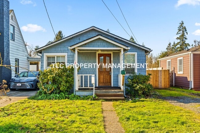 Building Photo - 717 S 2nd St