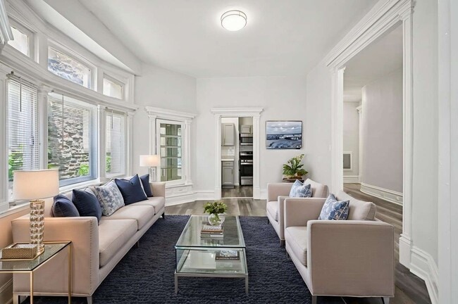 Living Area-Renovated - Pelham Court Apartments