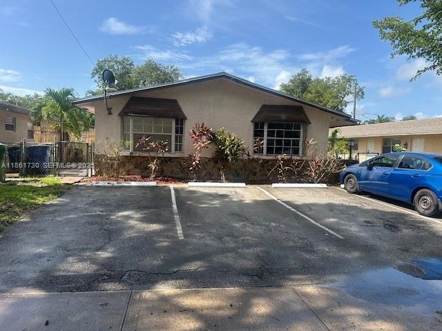 Building Photo - 31 SW 8th Ct Unit 1-2