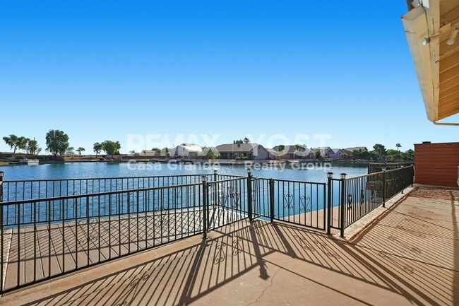 Building Photo - Life Is Better by the Lake!