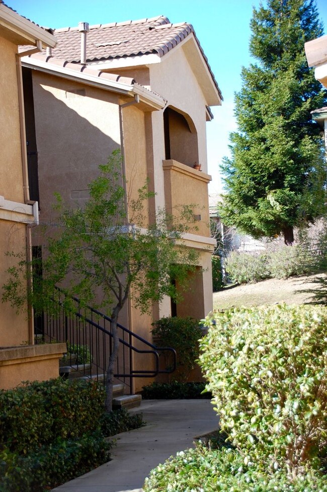 Great One Bedroom in Gated Community - Great One Bedroom in Gated Community Condo Unit 1512