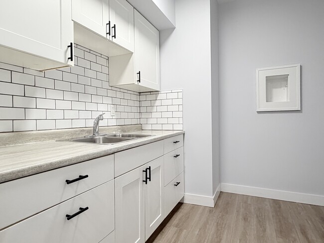 Photo - 524 Pitt St W Unit 104