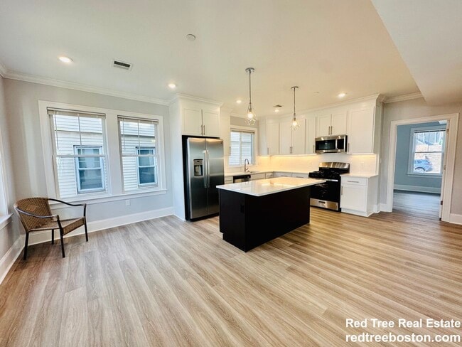 Photo - 100 Brooks St Unit 1