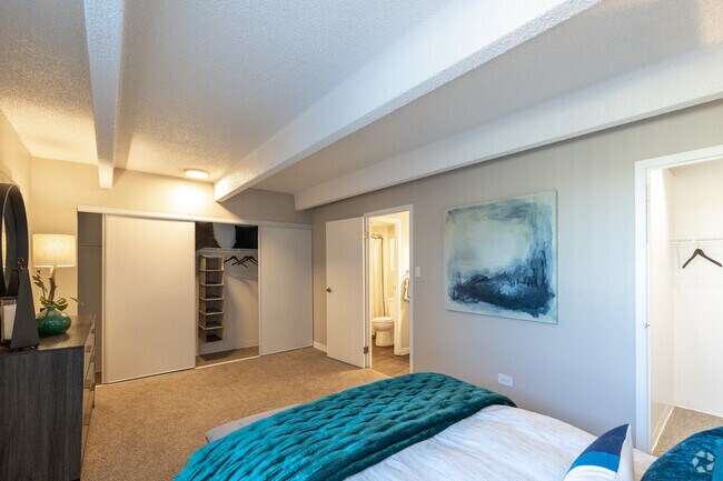 1BR, 1BA - 706SF - Bedroom